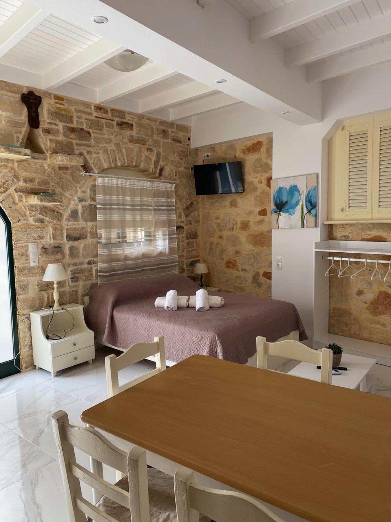 Lakoudia Apartman Picídia Szoba fotó